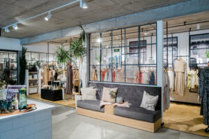Fashion-Bereich von YAYA im Kontor 1 Bansin